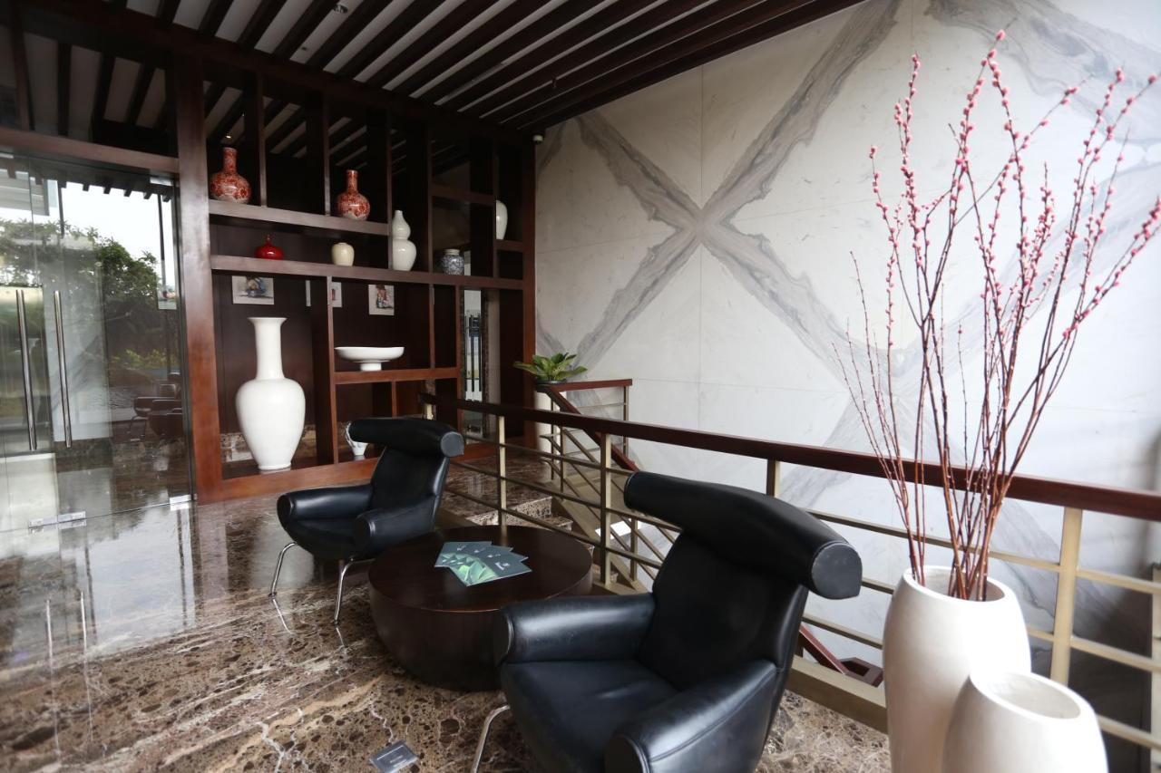 Veranda Serviced Puri होटल Jakarta